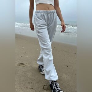 white brandy melville rosa  sweatpants